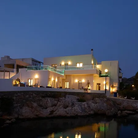 Azura Aqua Finikas (Syros)